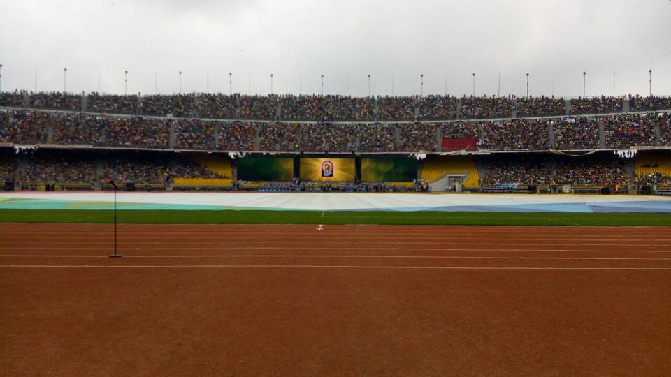 caf_online_AR's tweet image. جماهير الكاميرون في ملعب أومني سبور بالعاصمة الكاميرونية قبل 5 ساعات من انطلاق المباراة النهائية لكأس الأمم الأفريقية للسيدات #AWCON2016