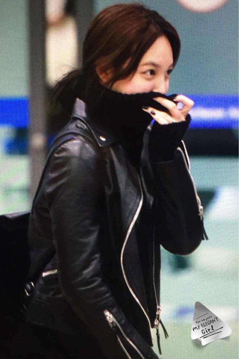 [트와이스] 오늘 공항에서 민낮추정+검은자켓의 나연이 | 인스티즈