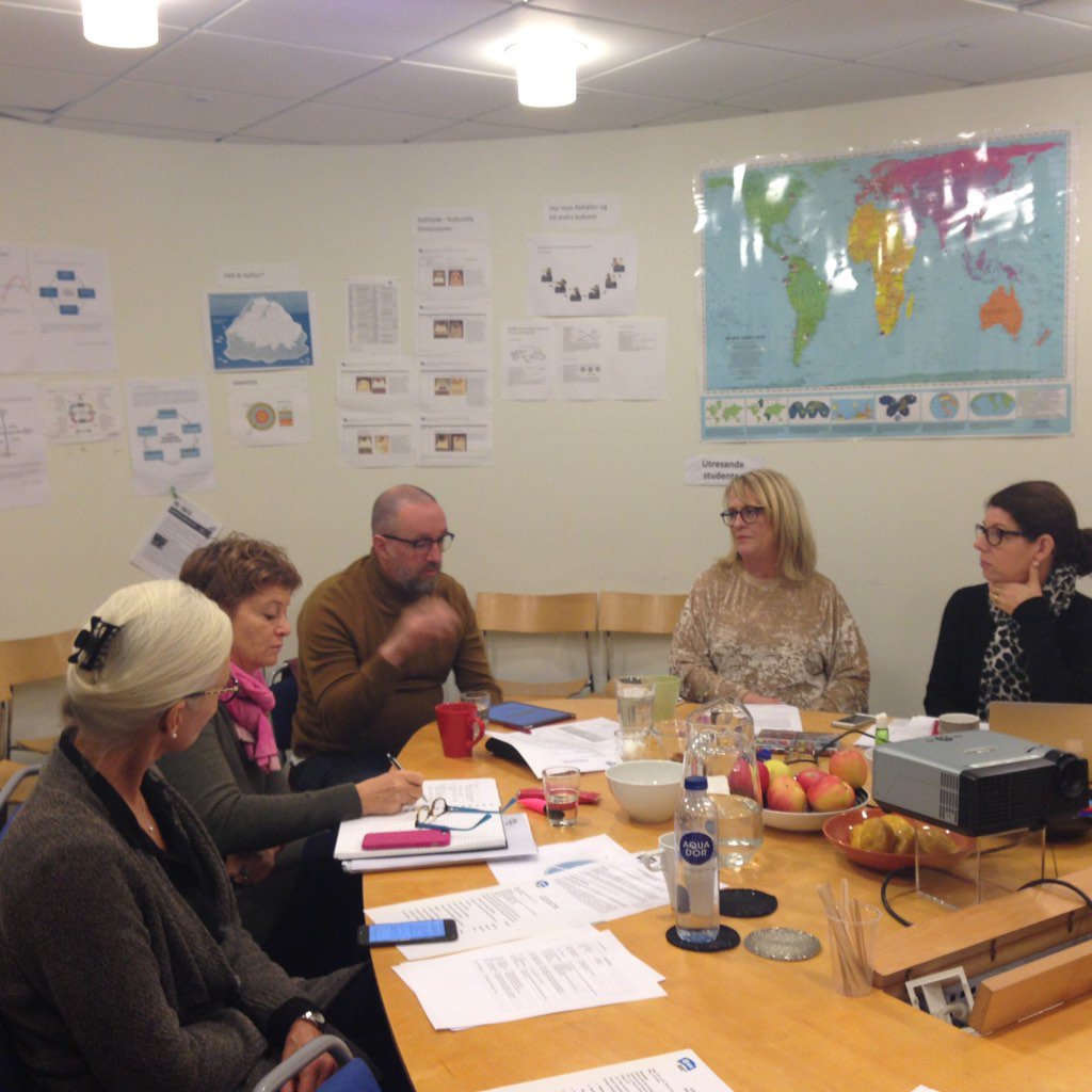 Interkulturellt's tweet photo. Lördagmorgon &amp; AFS styrelsemöte inför 2017🌍 Boardmeeting with AFS Swe  discussing next year #afseffect #afssverige https://t.co/RokQ0Sz73W