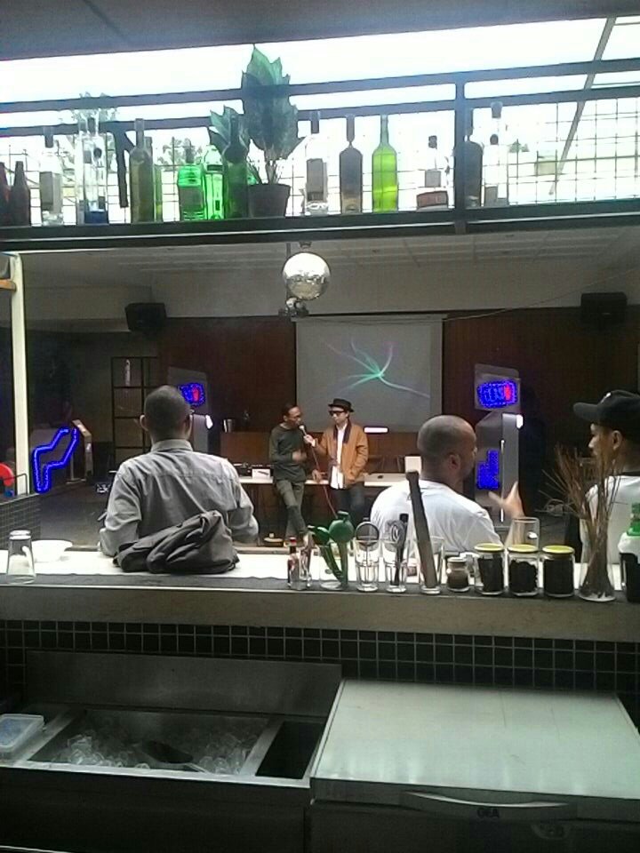 Proper_Live's tweet image. EDUTAINMENT ELECTRONIC MUSIC SCENE sudah dimulai ! At @145backyard dimulai oleh @wiwiedflux #BEEMS2016