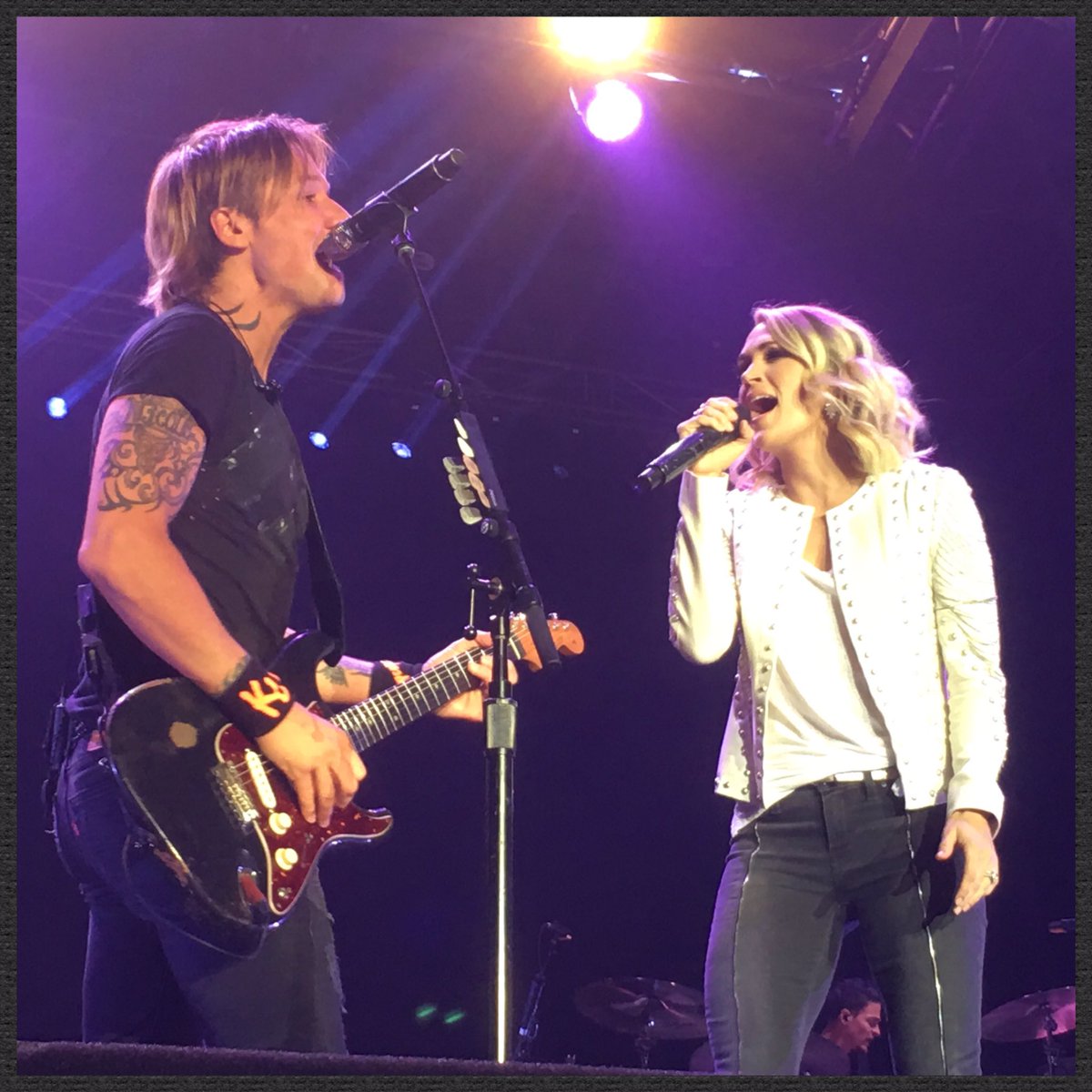 benmarris's tweet photo. Phenomenal is the only way to describe the night at @WestpacStadium #ripCORDWorldTour #KeithCarrieNZ @carrieunderwood @KeithUrban #Frontrow https://t.co/1AF6BeEtse