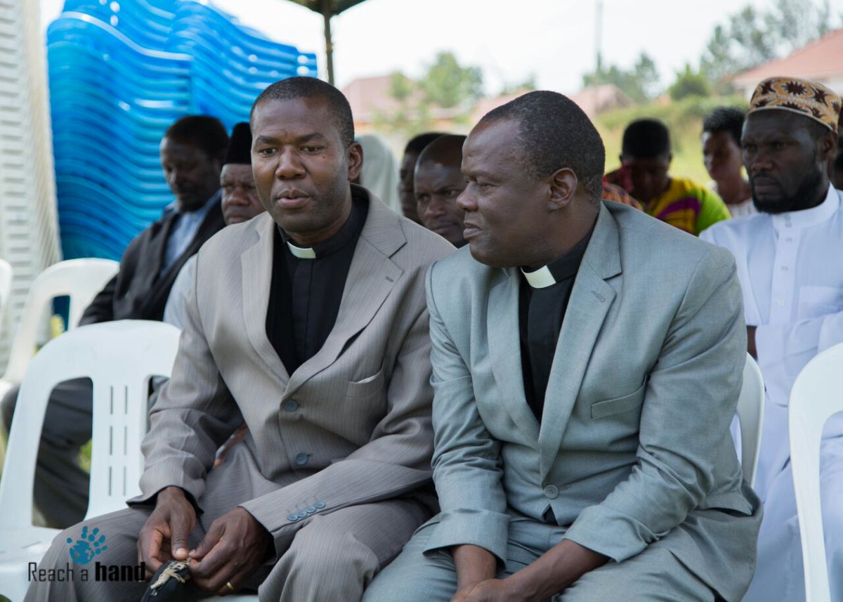 SAUTIplusTV's tweet photo. Religious leaders pledge to make home visits sensitizing parents on the dangers of Child marriage and teen pregnancies #BetterLife4Girls https://t.co/Kc3dcRHDx5