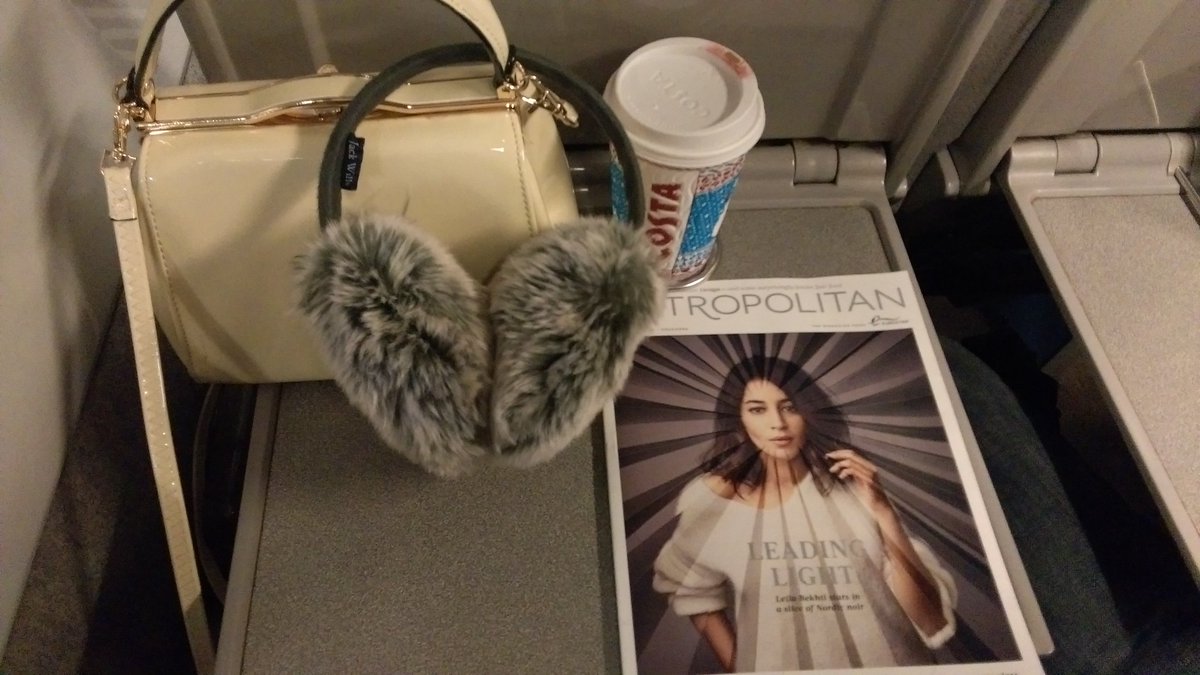 norafinds's tweet photo. On my way to Amsterdam! #trainlyf #eurostar https://t.co/NvpJPnHVM6