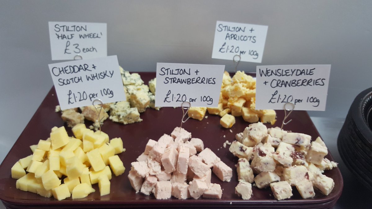 SparSaltburn's tweet photo. Celebrating #SmallBizSatUK with delicious Christmas goodies! It's not too late to order- come see us! @SPARDSAP @SPARintheUK https://t.co/skrn1YAcgp