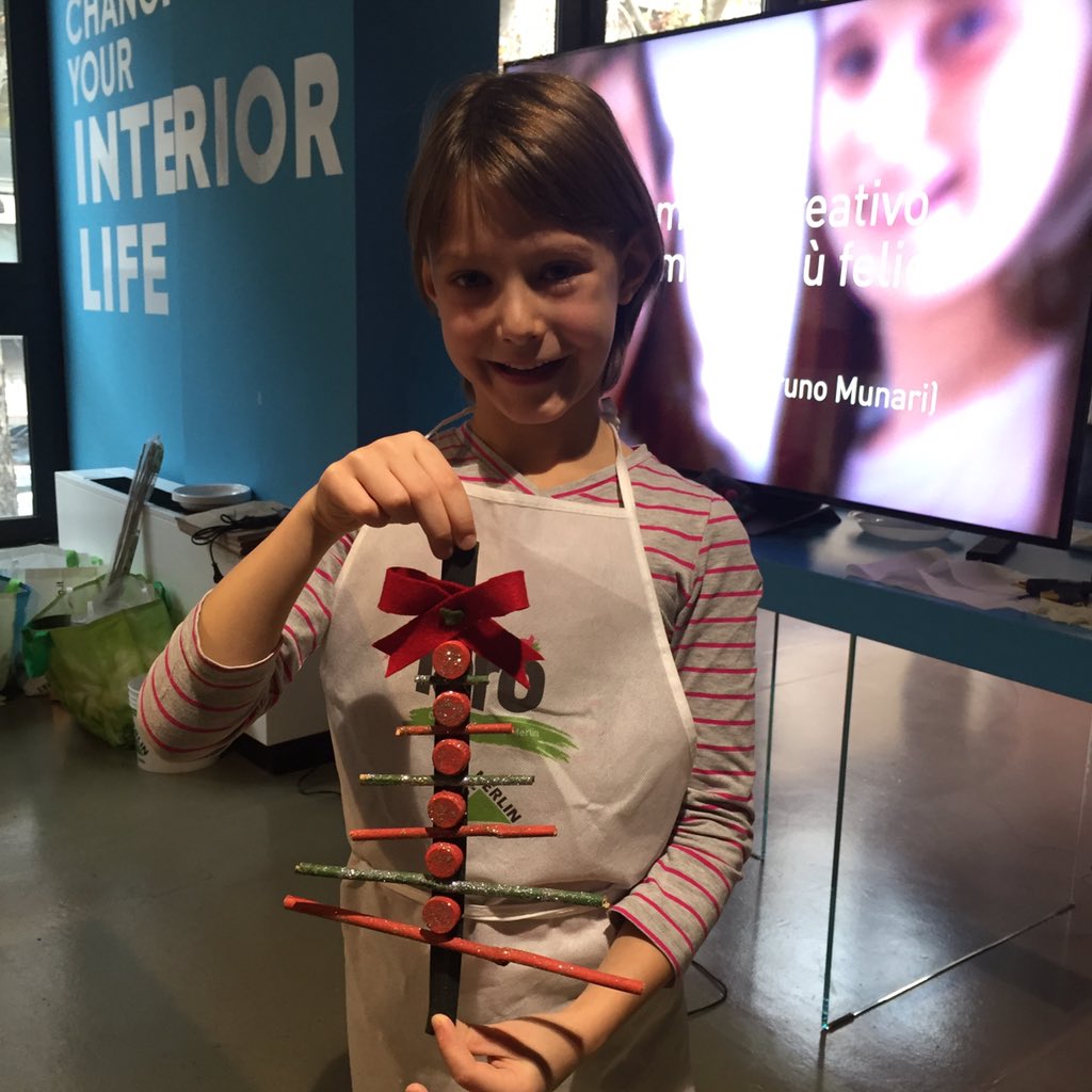 Blogmamma's tweet photo. Con la pistola a caldo non ci ferma nessuno #leroymerlinkidslab https://t.co/4nlxdJCxTe
