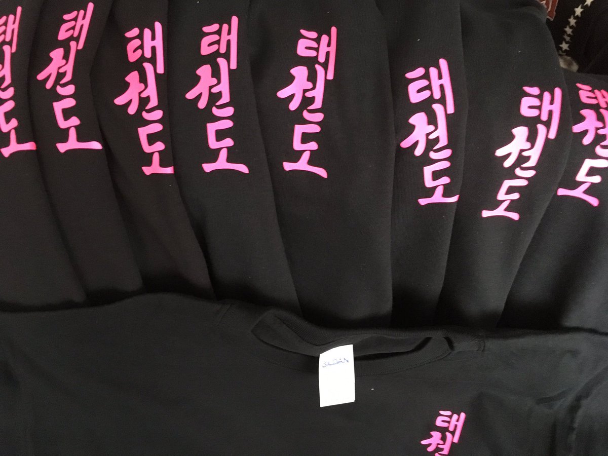 arightpairofmug's tweet image. 