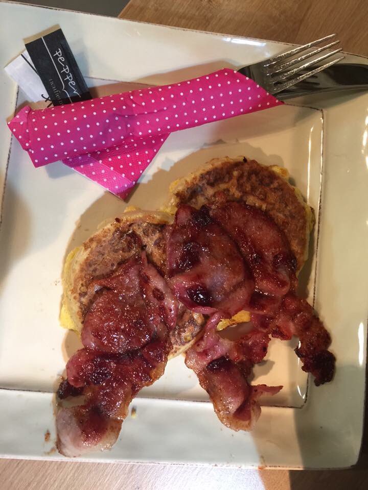 2cTeaRoom's tweet photo. CRIMBO shopping? Our Vintage Xmas Brekkie will get you going.Cranberry glazed Bacon on Eggy Crumpets #RCT #xmas #local #breakfast #shopping https://t.co/3YxCZBofE5