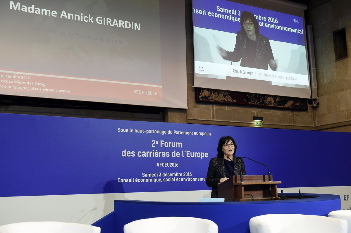 AnnickGirardin's tweet photo. Au 2è Forum des Carrières de l'Europe pr ouvrir la table-ronde sur la mobilité des jeunes et leur insertion pro. au sein de l'#UE #FCEU2016 https://t.co/8eNJ0HtzuU