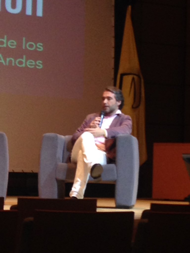 Notecuelguescom's tweet photo. #CLI2016 futuro de la inversión - oportunidades para clase media es la creación de compañías @polymathventure https://t.co/cCe8KASYfu