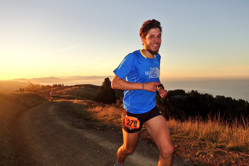 iRunFar's tweet photo. Para nuestros amigos en Sudamérica @TrailRunArg y @TrailChile, un boludo y un Moi a kilómetro 31.5. #TNF50 https://t.co/GCVlrEId03