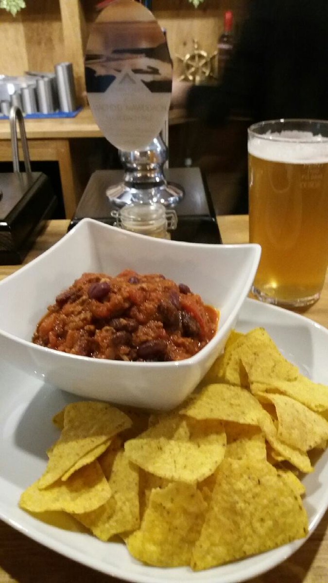 yrunicorndol's tweet photo. This weekend - winter warmer chilli con carne served with nachos or jacket potato. https://t.co/ICfTPzy4tK