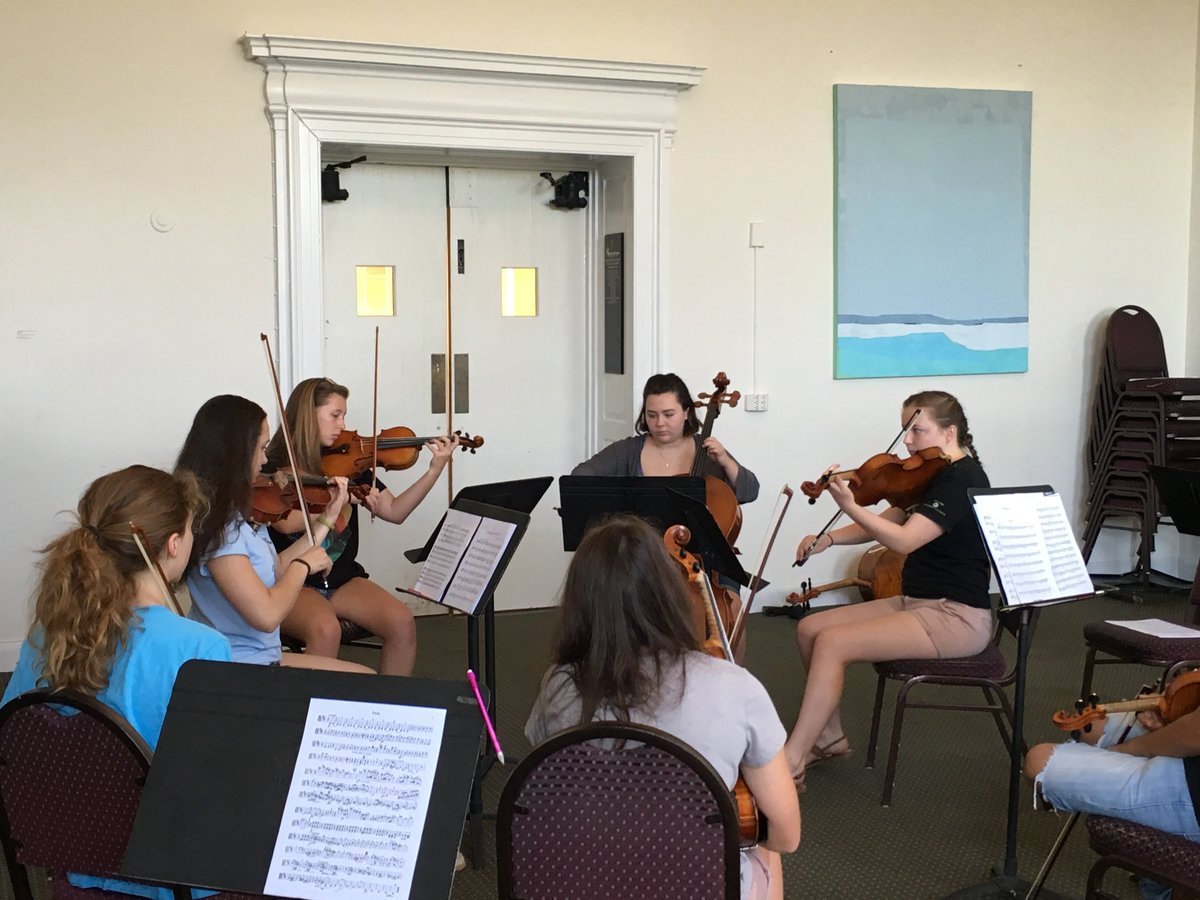 AnnapolisYAP's tweet photo. AYAP's Spring Series features classes in improv, practice time management and high-level performance technique: https://t.co/qJr9hsURF4 https://t.co/uc8Jw8cgtT