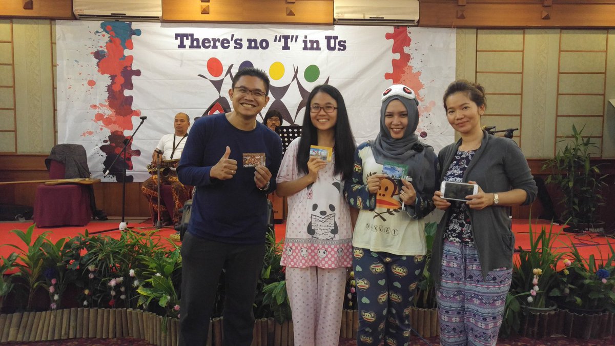 MNCSekuritas's tweet photo. Selamat kpd pemenang photo contest #MNCSecurities #Rakor2016 @AizaSan @CalmTrader & Shandy (Facebook) https://t.co/4lbmdlw7Dm