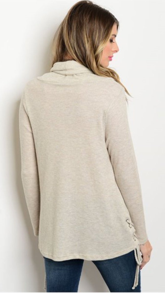 OneWayFashion3's tweet photo. Oatmeal sweater on sale $25.00 originally $49.99 hit the link   https://t.co/VcFTURuNiG https://t.co/Om7CbobkNt