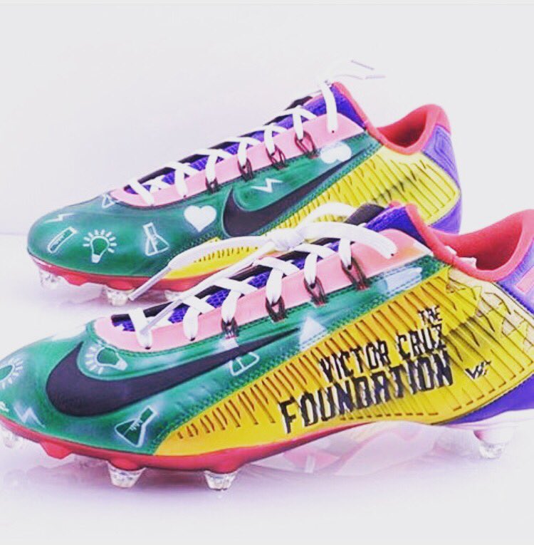 VCruzFoundation's tweet photo. Great initiative by the @NFL #MyCauseMyCleats Catch @teamvic in these on Sunday vs Pittsburg #SupportSTEMeducation #SupportNonProfits https://t.co/ZyhCcWUVpq