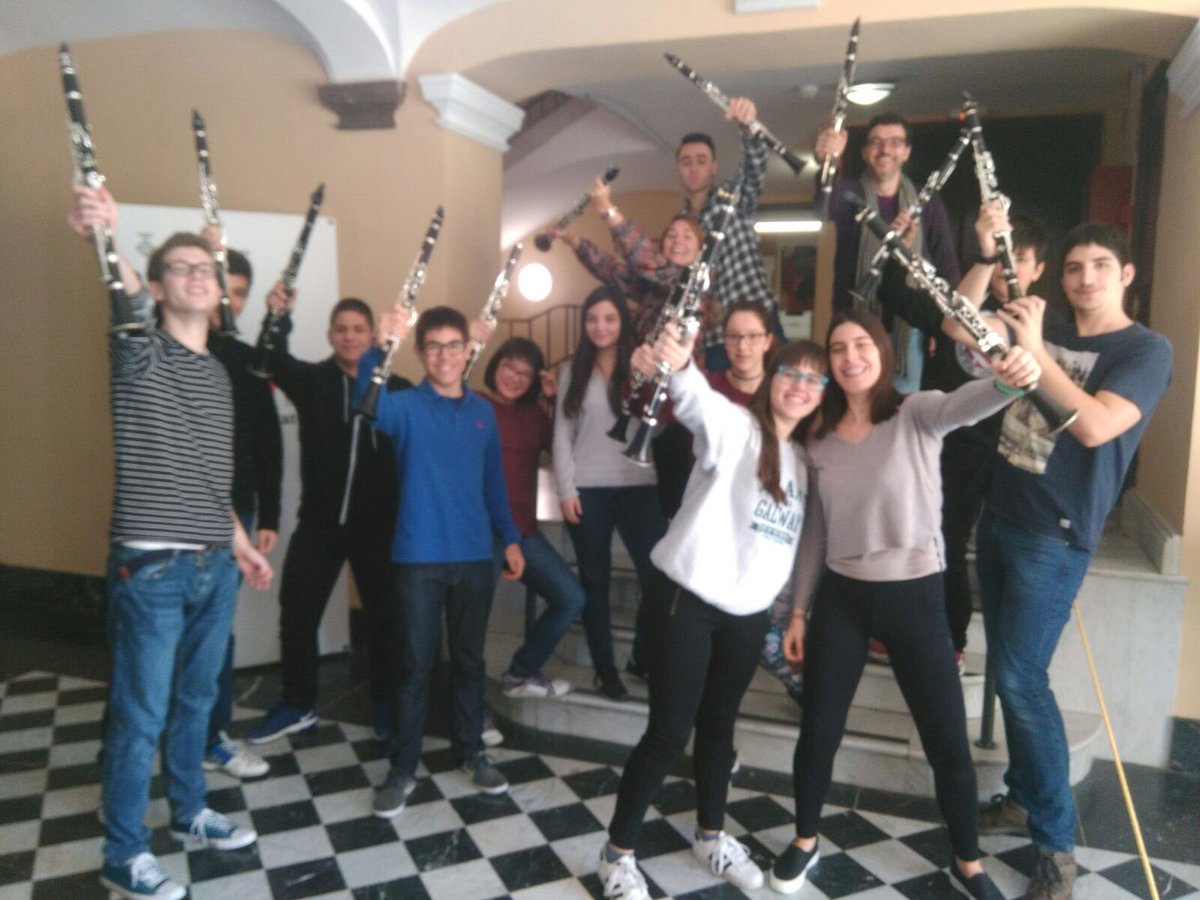 CMTarragona's tweet photo. Cloenda de la 6a Master-class de clarinet amb Laura Ruiz al @CMTarragona https://t.co/o8r2IRieTq