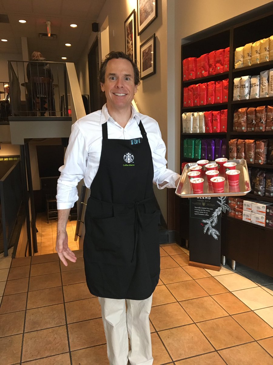 2333RiverSbux's tweet photo. @TsessionsSBUX is loose in our cafe and he has delicious holiday samples! @area35NCO @itsmamaragu https://t.co/g08JfW23P7