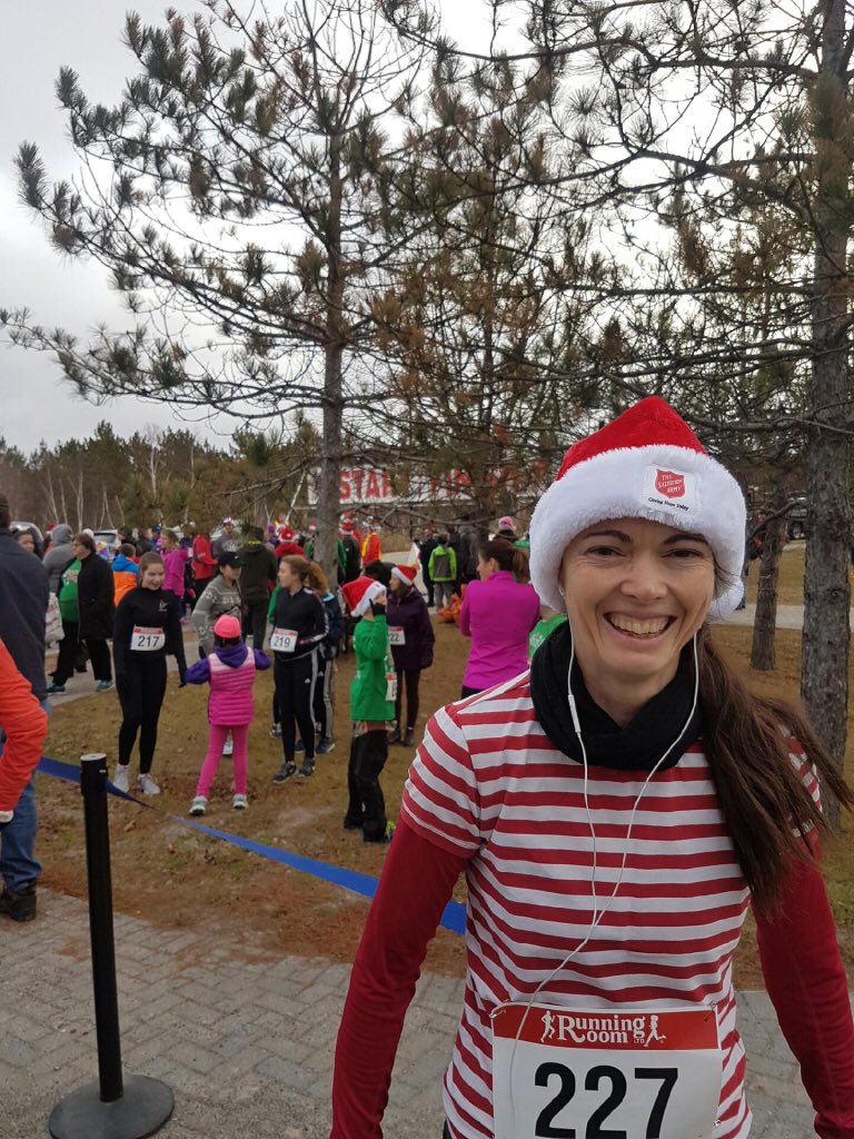 jageddes's tweet photo. Santa shuffle this morning! Nothing like running in Dec! #mmaregals #SantaShuffle #runningcold https://t.co/cIYEVJWFfN