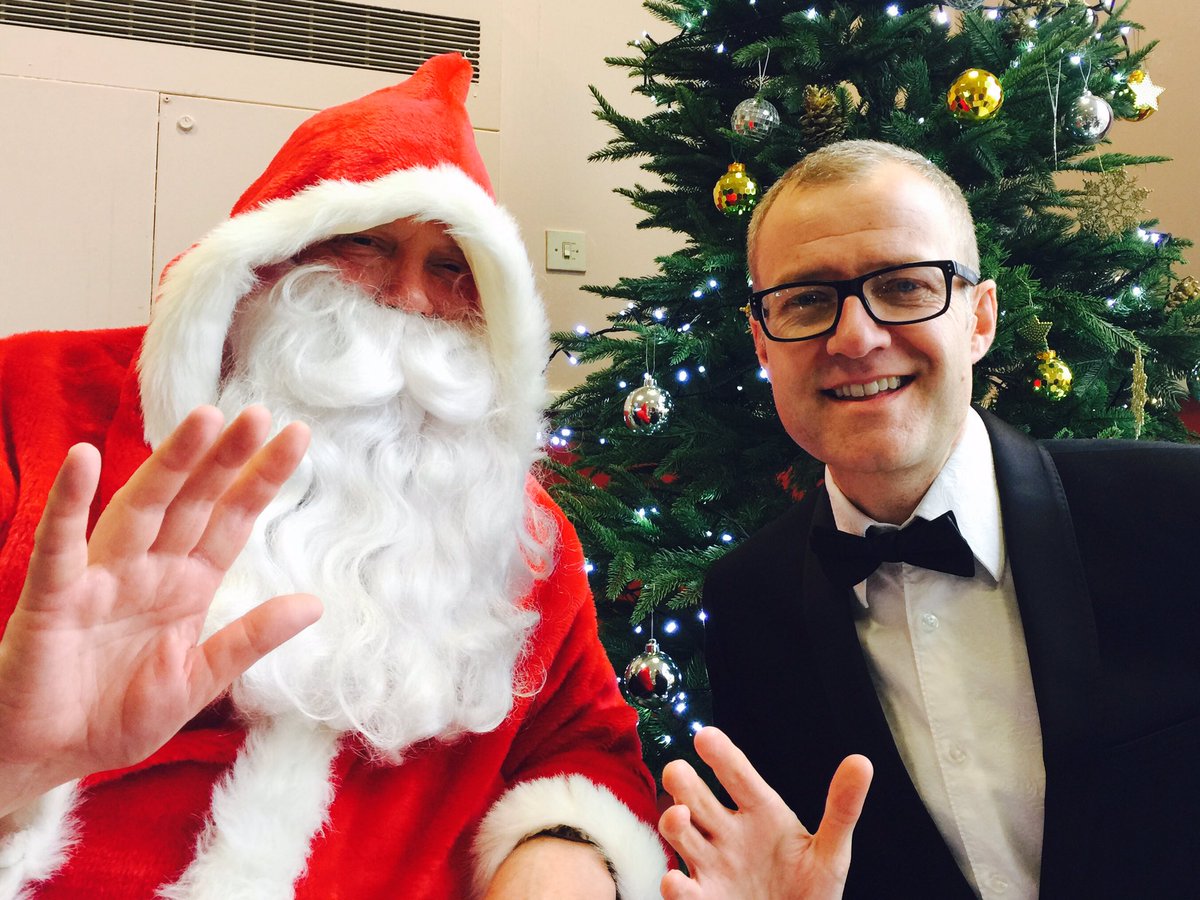 PontXmasMarket's tweet photo. The wonderful @PeteBrownSinger is entertaining the shoppers at #Ponteland #Rotary Christmas Market. TODAY 11-3pm @PontHigh https://t.co/ZhnoqioO8S