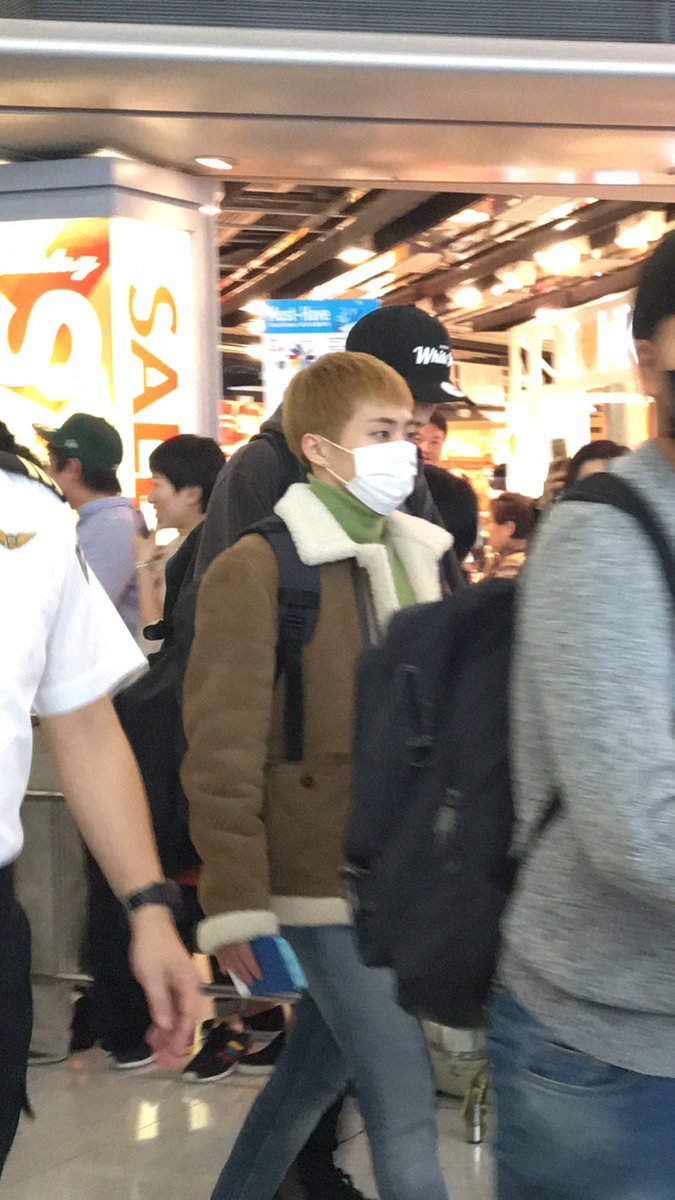 dyobeokki's tweet photo. HKG to ICN #EXO #XIUMIN #MINSEOK #엑소 #시우민 #김민석 https://t.co/hUZkNCUTep