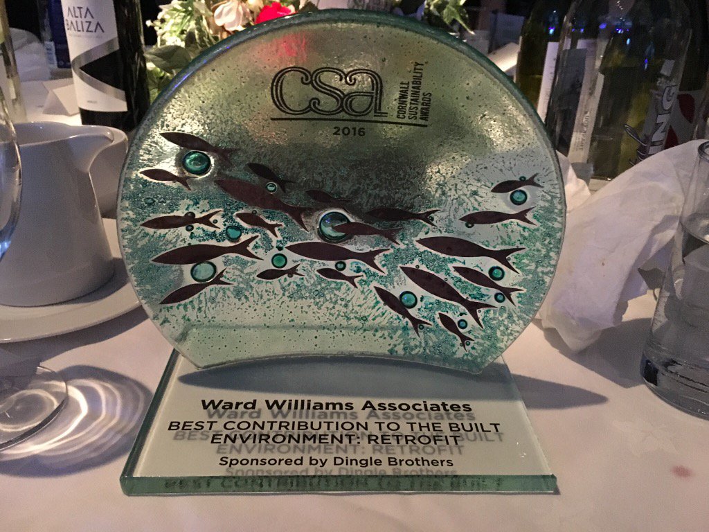 AndySnapes's tweet photo. #CSA2016 and the winners are ......................don't press the button @daphneskinnard #priceless #greatnight https://t.co/DzgRNmOHIM