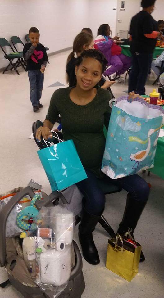 clara_heart's tweet photo. Community Baby Shower 2016 https://t.co/SJFcYmmu0c