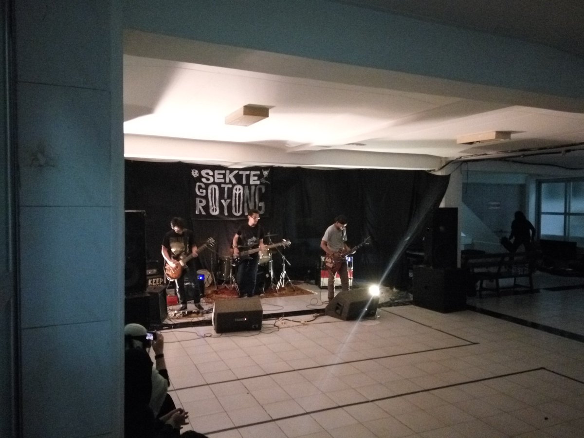 Sekte Gotong Royong tweet media