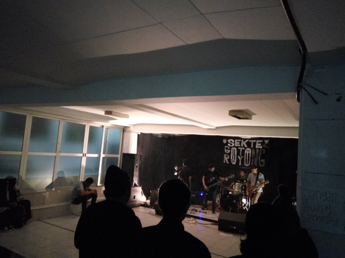 Sekte Gotong Royong tweet media