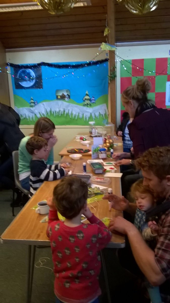 Scoobyx3's tweet photo. Making #Christmas decs #WhickhamLibrary this morning @GatesheadLibs https://t.co/fVpYrb6lNy