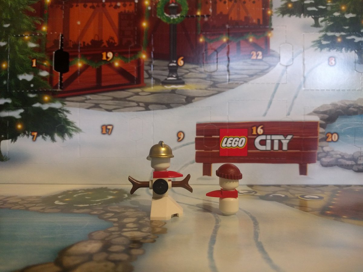 BrickographyUK's tweet photo. Days 1, 2 and 3 of the #lego advent calendar. #brickographyUK  #legocity https://t.co/k5MzmpxizF