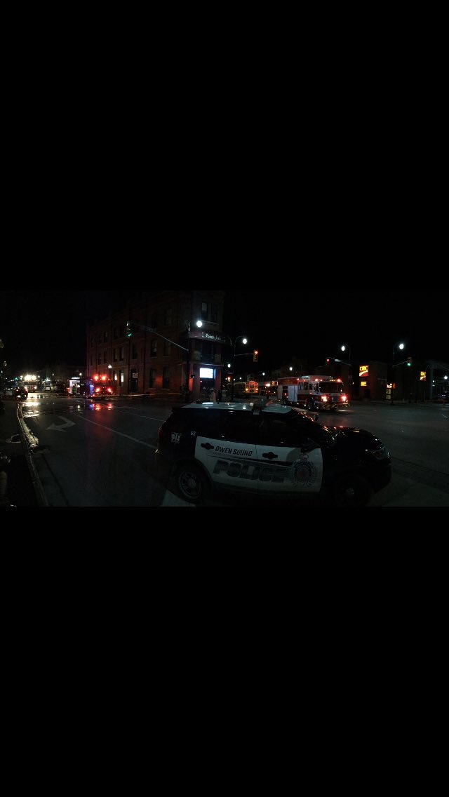 IAFF531's tweet photo. DT 3rd alarm fire has put out 44 residents. 6 ppl trans to hospital, fire contained to room of origin on 3rd flr. @923thedock @NewsBayshore https://t.co/mro6uYVQ6X