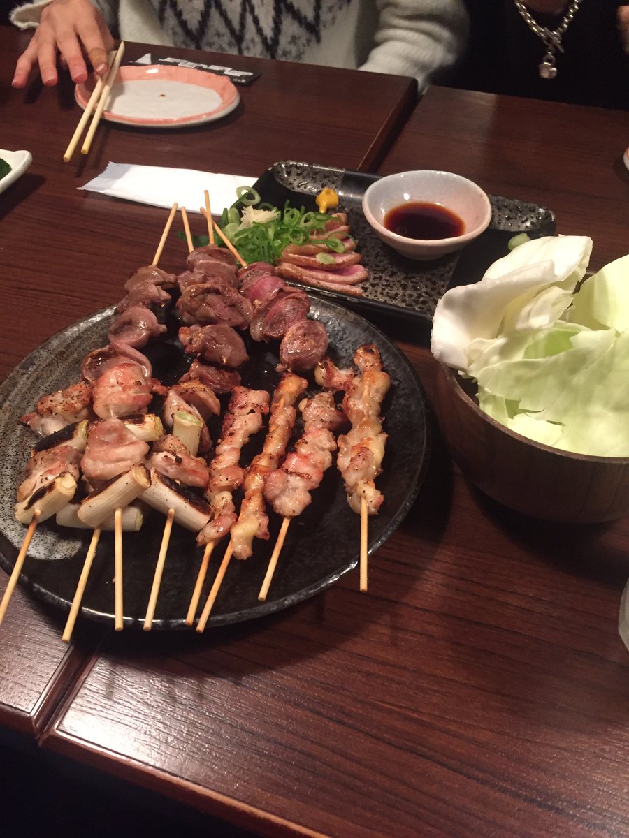 ojiro0117's tweet photo. 第2回 くちびるの会 クリパ編😎🎉🤘☃️
安定にうるさかったし楽しかった👏🏾
それより働いてるあすみちゃん可愛い😻
17日にもクリ飲みあるから楽しみやな🍻

#SOSOU #ナチュラルな一気飲み https://t.co/B13FAc3fLA