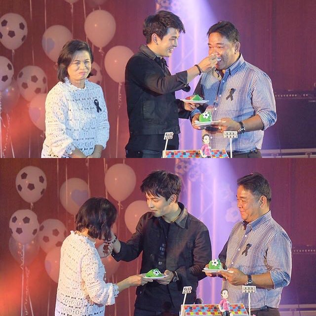 asorrapits's tweet photo. ชอบรูปนี้จัง #26thgunbirthdaycharity https://t.co/L1LqFPpd74