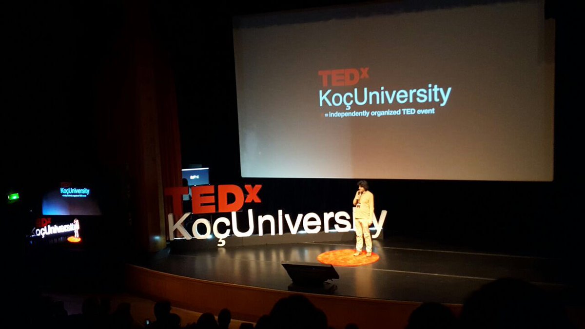 Bager Akbay'ın, robot yazar Deniz Yılmaz'lı hikasiyle eğlenceli bir son konuşmaya tanık oluyoruz <a href="/bagerakbay/">Bager Akbay</a> #TEDxKoçUniversity