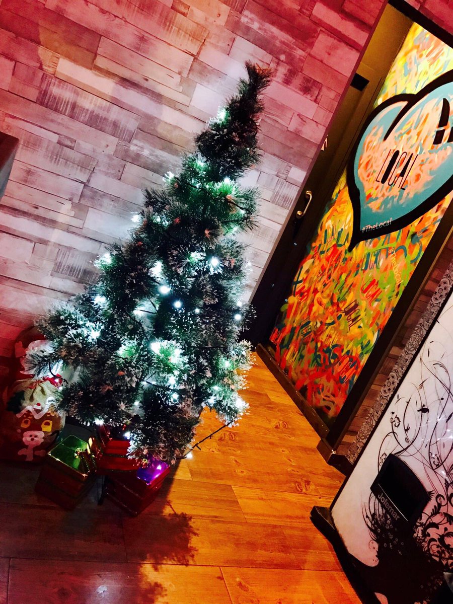 TheLocalBanus's tweet image. It's beginning to look like Christmas here @TheLocalBanus 

Decorations are up festive mood in #Marbella #TheLocal #PuertoBanus