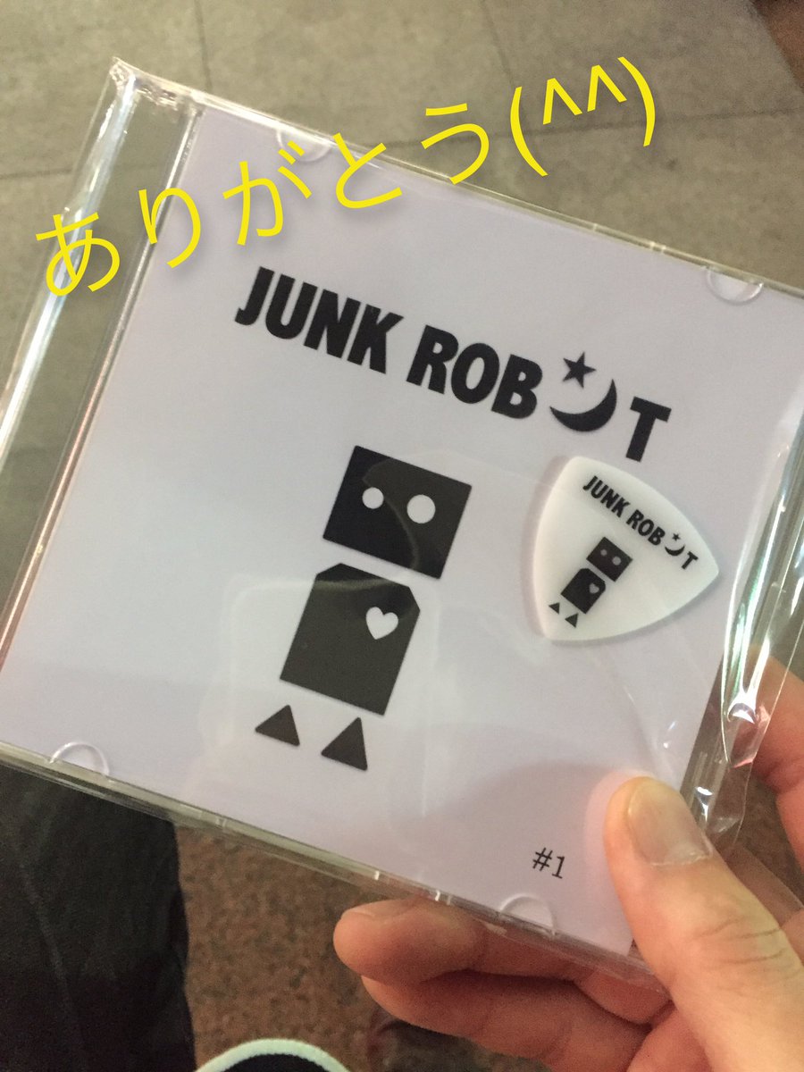 yozora_taiga's tweet image. もう体調崩したくない 笑

でも久々にライブが見れて嬉しかった。
お疲れ様でした！

#junkrobot