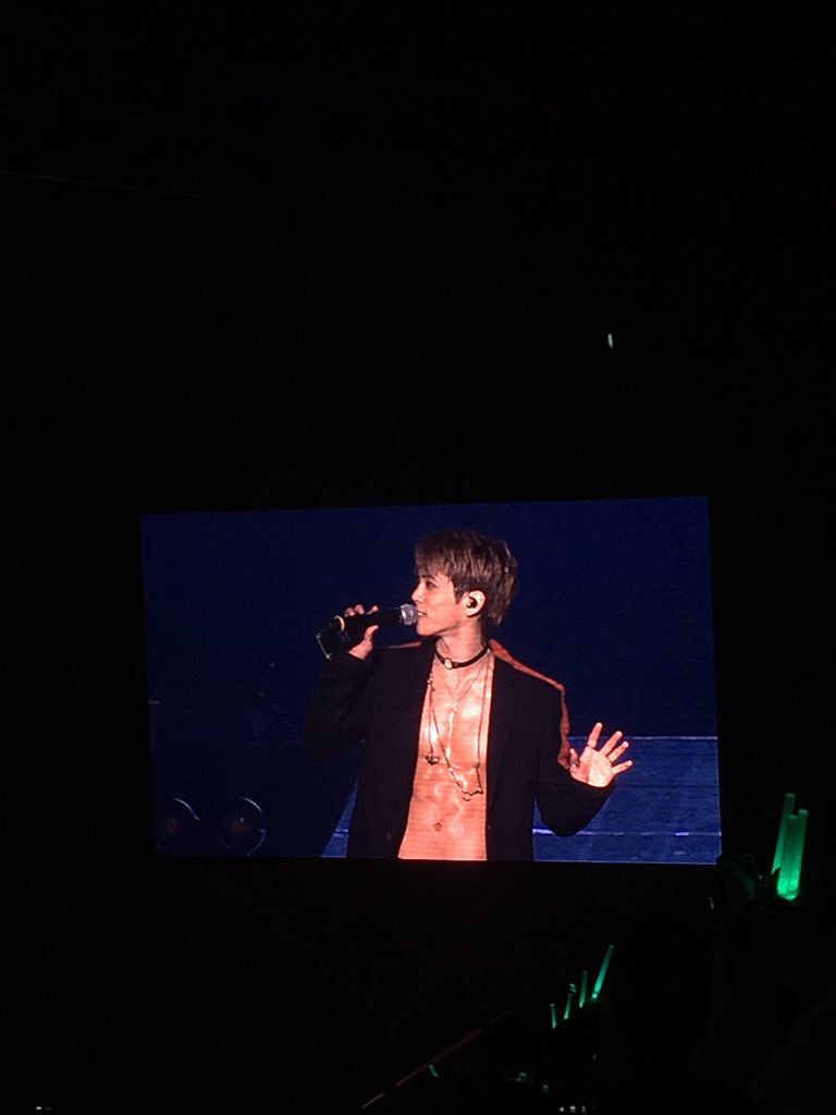 blingys's tweet photo. 종현아 영원히 사랑해❤️ #종현콘서트 #20161103쫑콘 https://t.co/2sdqVJcAzm