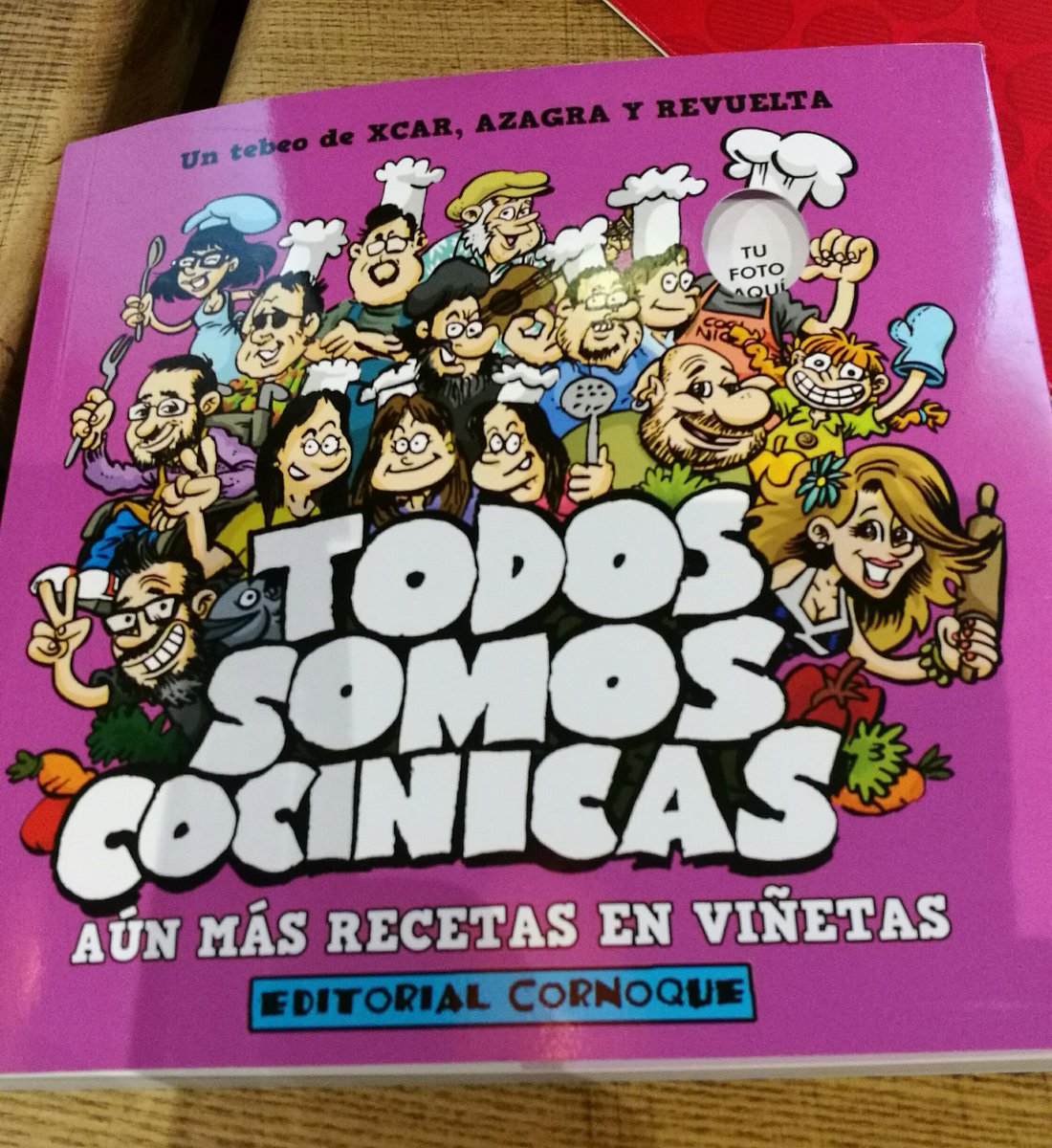jeanbedel's tweet photo. Regalos mitiquisimos del gran @hutxu no se puede ser más crack!! El grandisimo Todos somos cocinicas de @tebeosmalavida #mitiquisimo https://t.co/MFfUKE1Vzg
