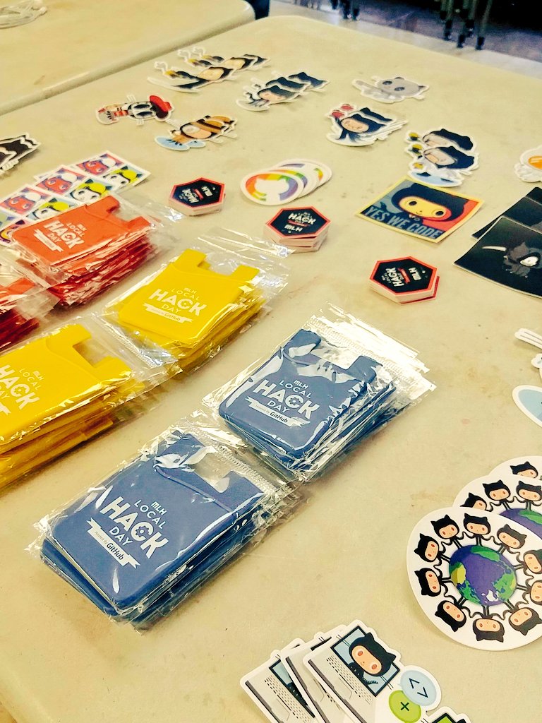 Aquí <a href="/MLHacks/">Major League Hacking (MLH)</a>. #localhackday. A punto de comenzar.