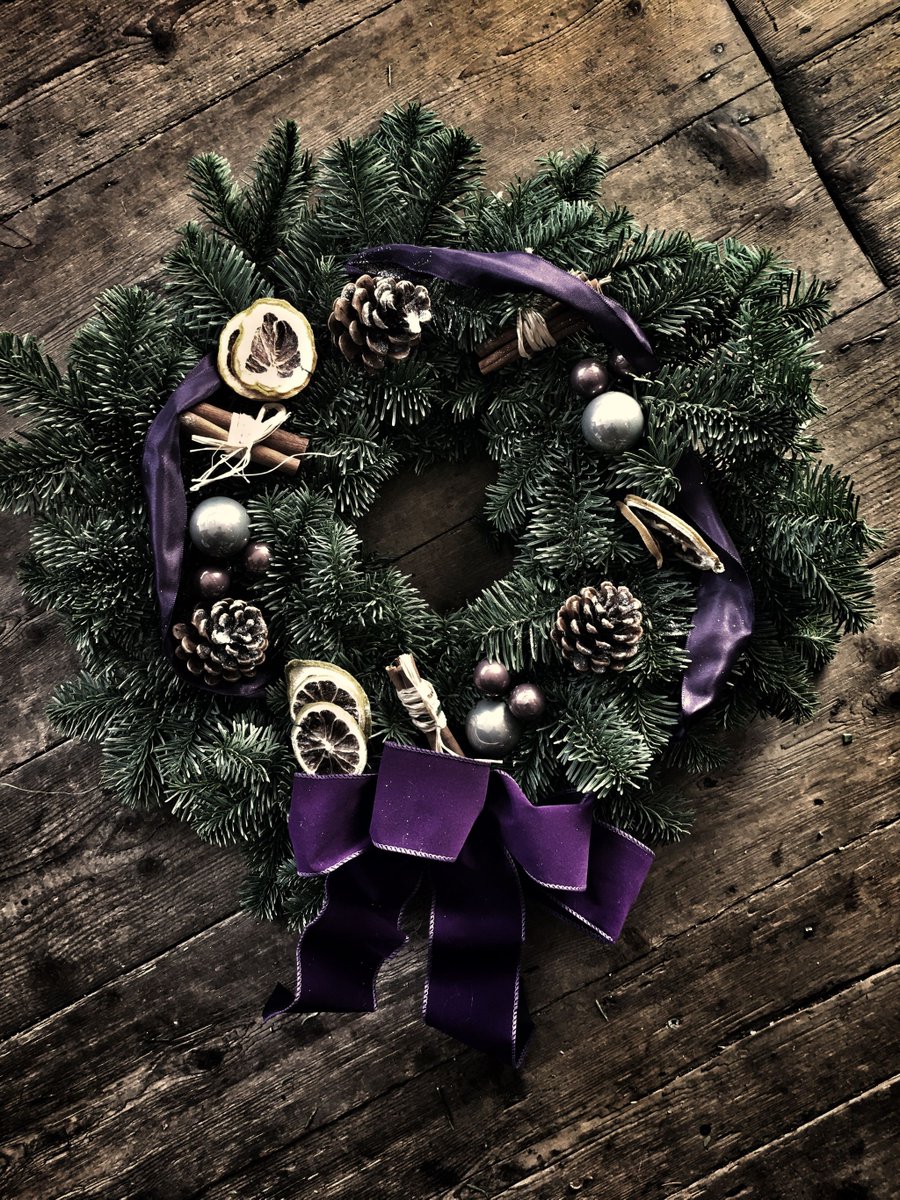 Santa's little helpers are busy in the shop today. Creating beautiful door wreaths for our wonderful customers.