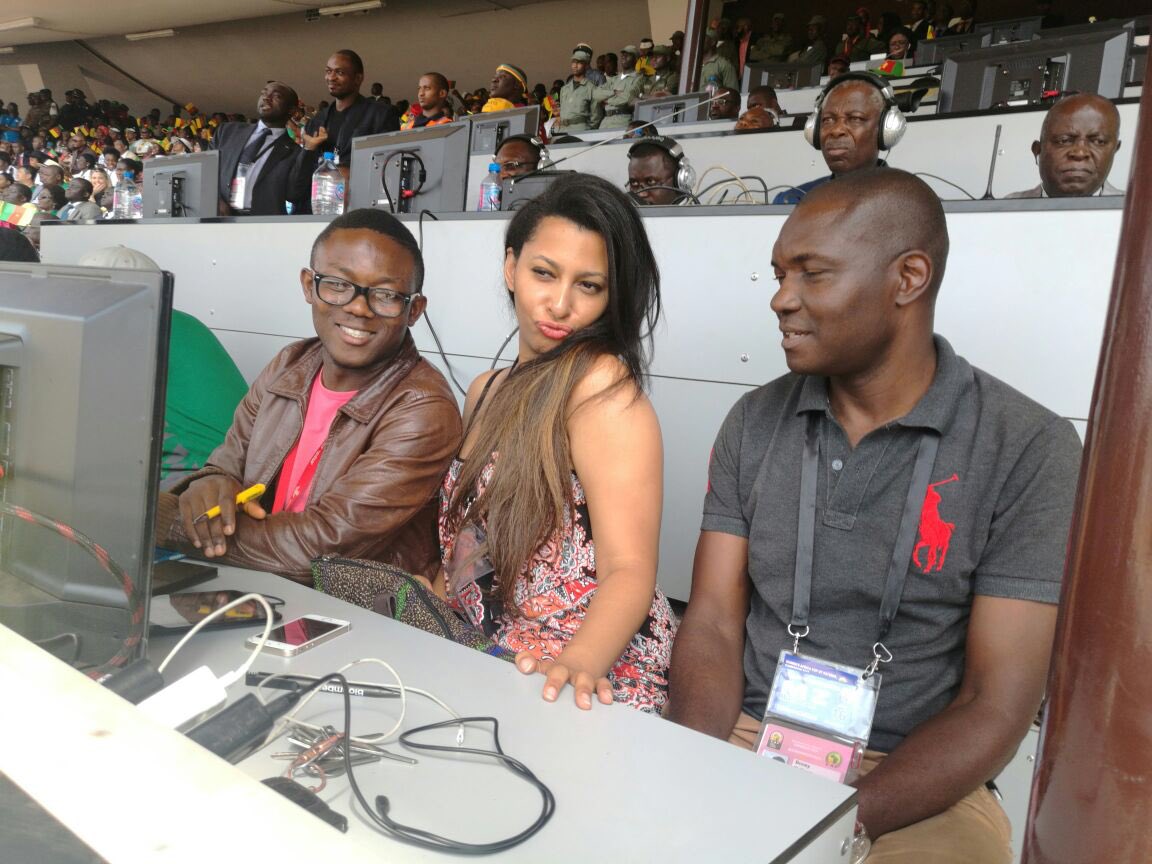 MimosaFawaz's tweet image. With my colleagues in the press area gearing up for the women's Africa Cup of Nations final.#AWCON2016