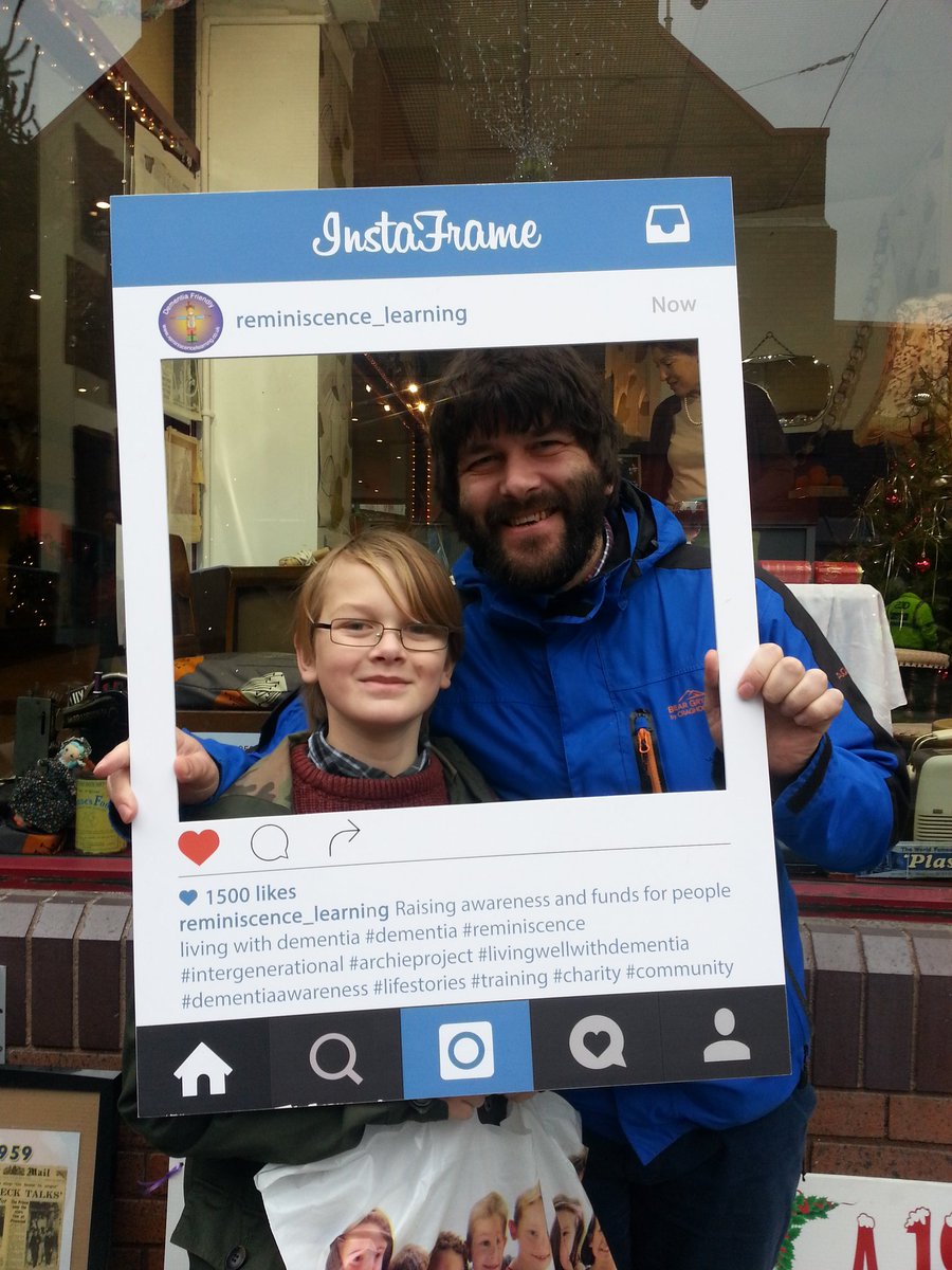 Emma__Green__'s tweet image. #1950s #Christmas window #frameoff #charity #community