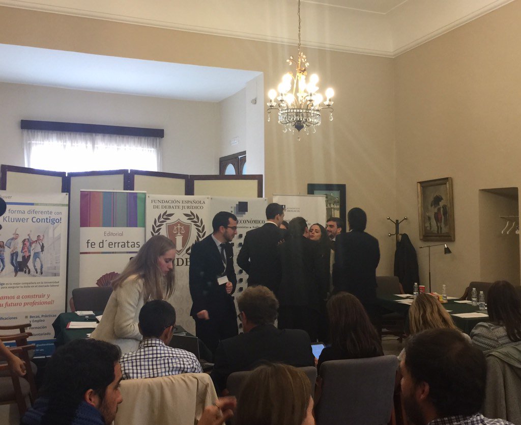 FEDEJdebate's tweet photo. Termina el debate CDU y Universidad de Málaga. Esperando la decisión de los jueces #FEDEJCordoba #DebateJurídico https://t.co/KKpZShvQuT