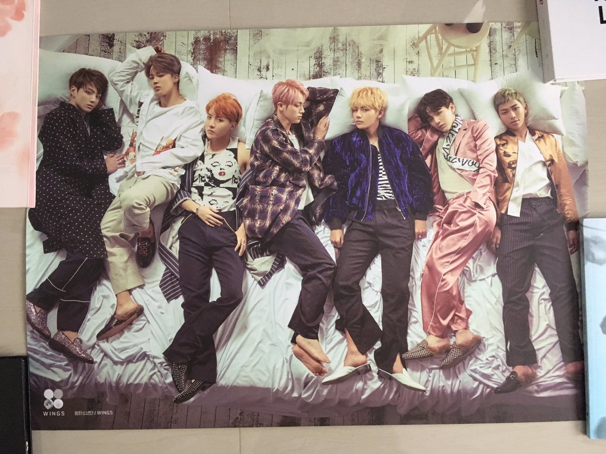 mamakiza's tweet photo. วันเกิดเมนเรา (ซอกจิน)  📢แจก 
โปสบั้มWing / โฟโต้จิน+โฮป 
รีทวิตนี้ ซุ่ม2คน ปิด5/12 ตอน3ทุ่ม #AwakeWithJIN #석진생일ㅊㅋ
#방탄소년단_대상_축아해 2016MAMA https://t.co/arKk4jkXfq