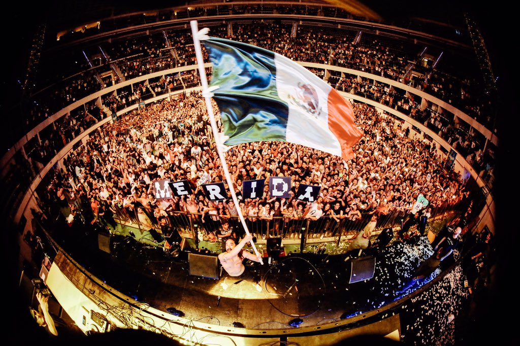 🇲🇽🇲🇽🇲🇽🇲🇽 An arena full of 🔥🔥🔥 Muchas Gracias Merida! #estebanaoki https://t.co/RefpPep3k9