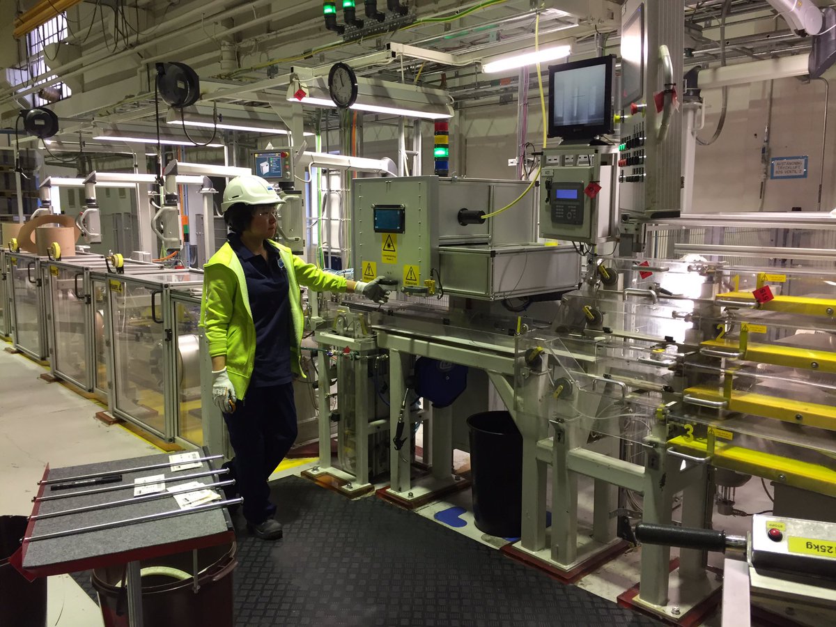 vennix_bas's tweet photo. Last week a visit to our Strip unit @SandvikMaterial Good progress with #safety strong #managementcommitment Let's #makeadifference #wecare https://t.co/vxYReeYM5J