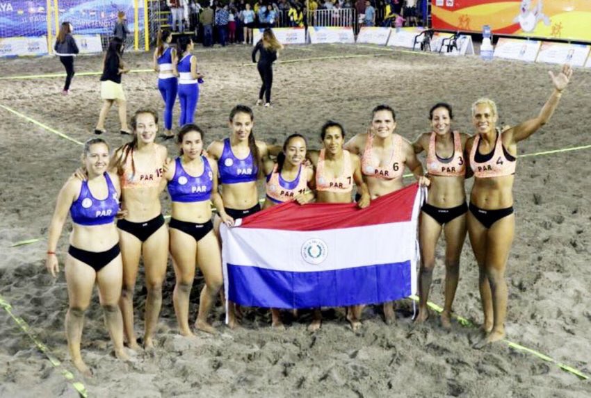 SunsetArbeyal's tweet photo. El Sunset cada vez más internacional! Nuestra @marizzafaria con su selección! #GoMari #Sunsetgirls #cruzandoelcharco https://t.co/5NBwCJnLPC
