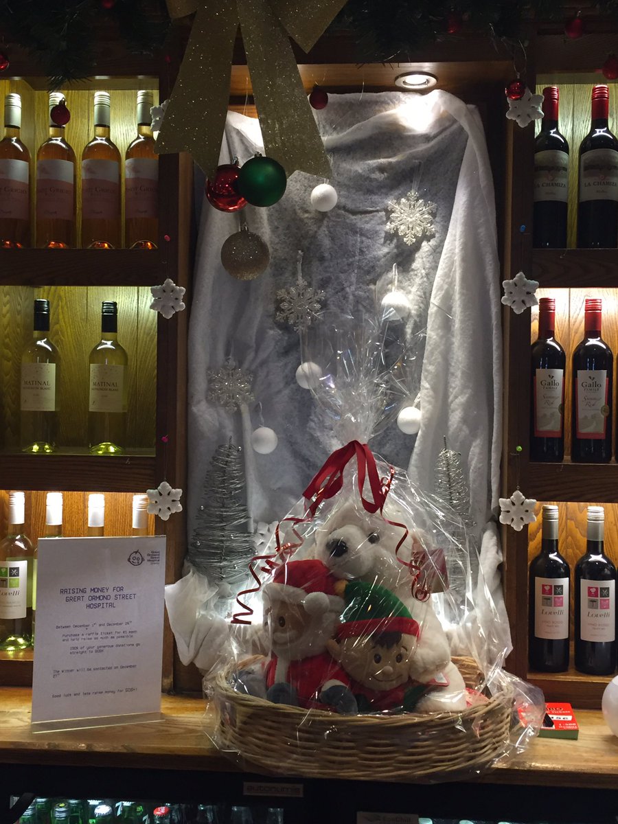 Honourable Pilot ready to participate in the season of giving! With a Christmas hamper raffle!! #gosh <a href="/ianvance83/">ian vance</a> @