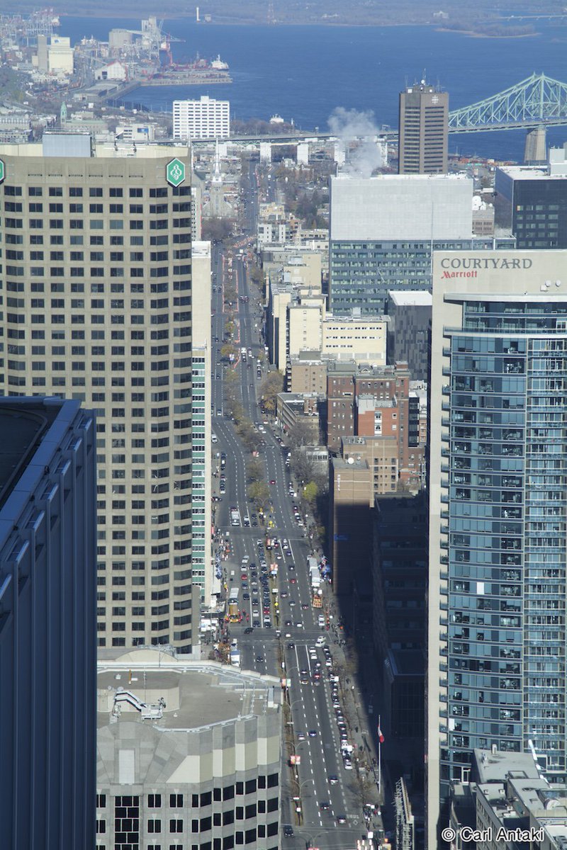 View of René Lévesque boulevard from Place Ville Marie - Nikon D7100 + 16-80 #montreal #downtownmtl #centreville #NikonCanada #nikon #canada