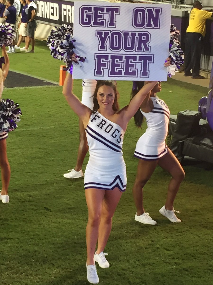 Can't wait to see my birthday girl <a href="/KaylaPair/">KP</a>!  #GoFrogs #beatkstate
